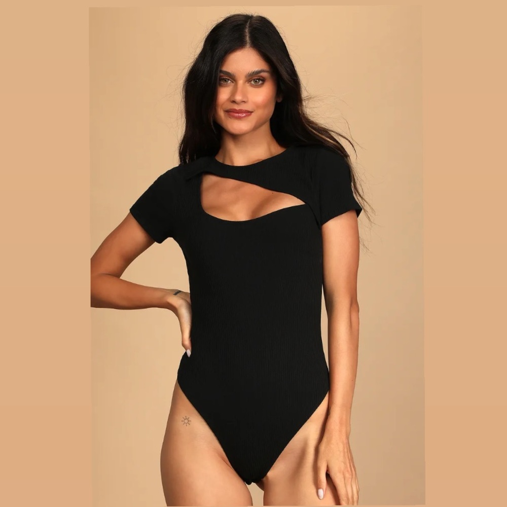 Lulu’s Popular Trends Black Ribbed Short Sleeve Cutout Bodysuit